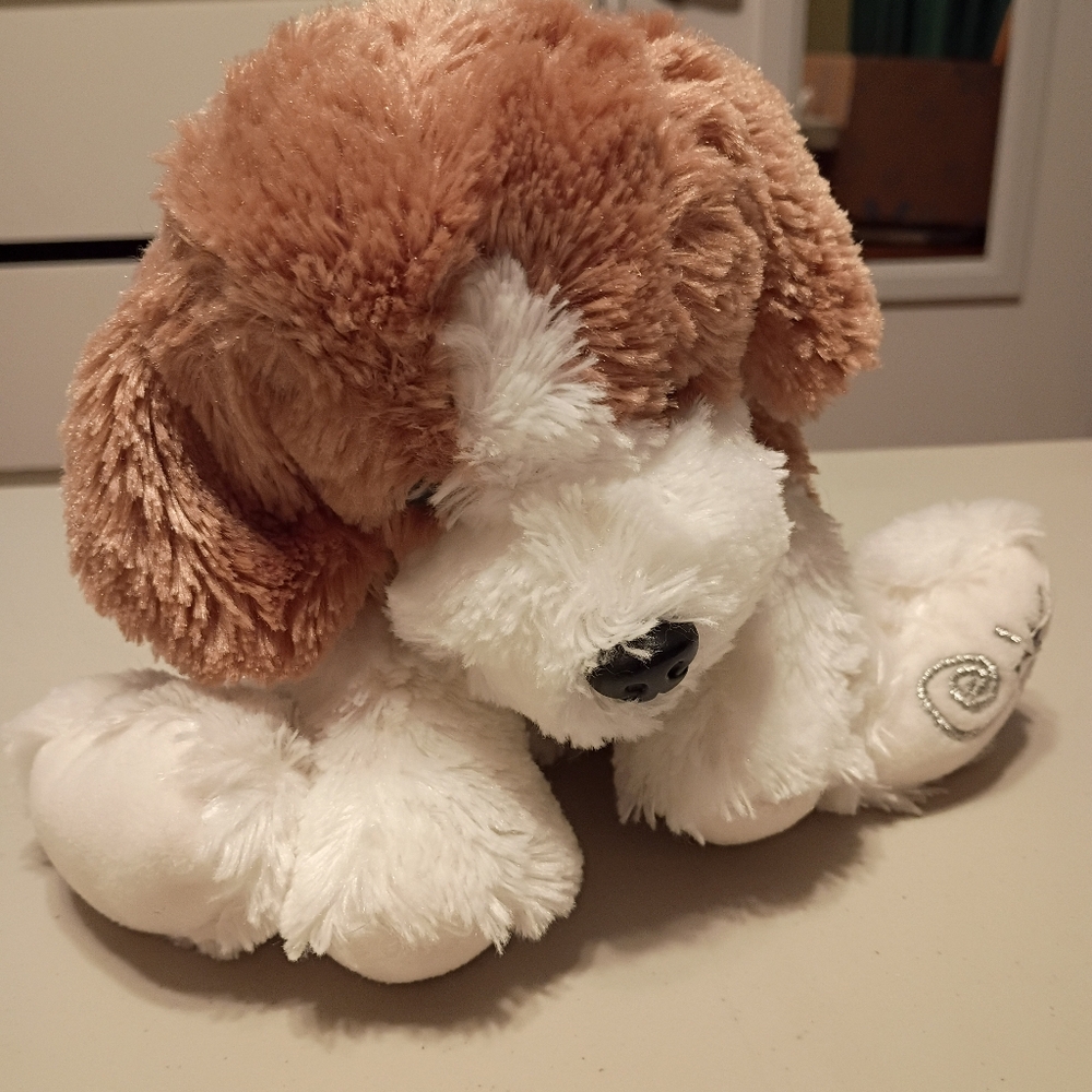 Shining Stars Beagle Plush Dog